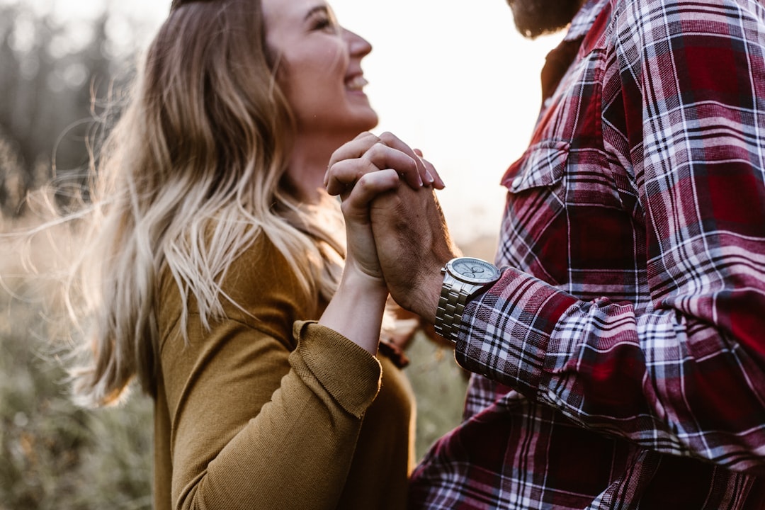 Photo Couple embracing